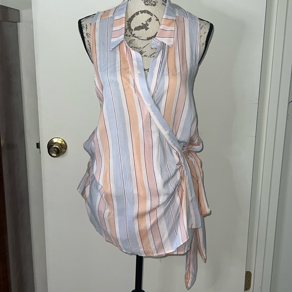 FREE PEOPLE WRAP-AROUND BUTTON SLEEVELESS BLOUSE
